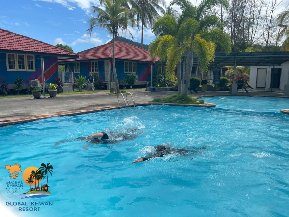 Global Ikhwan Resort Kuah Buitenkant foto