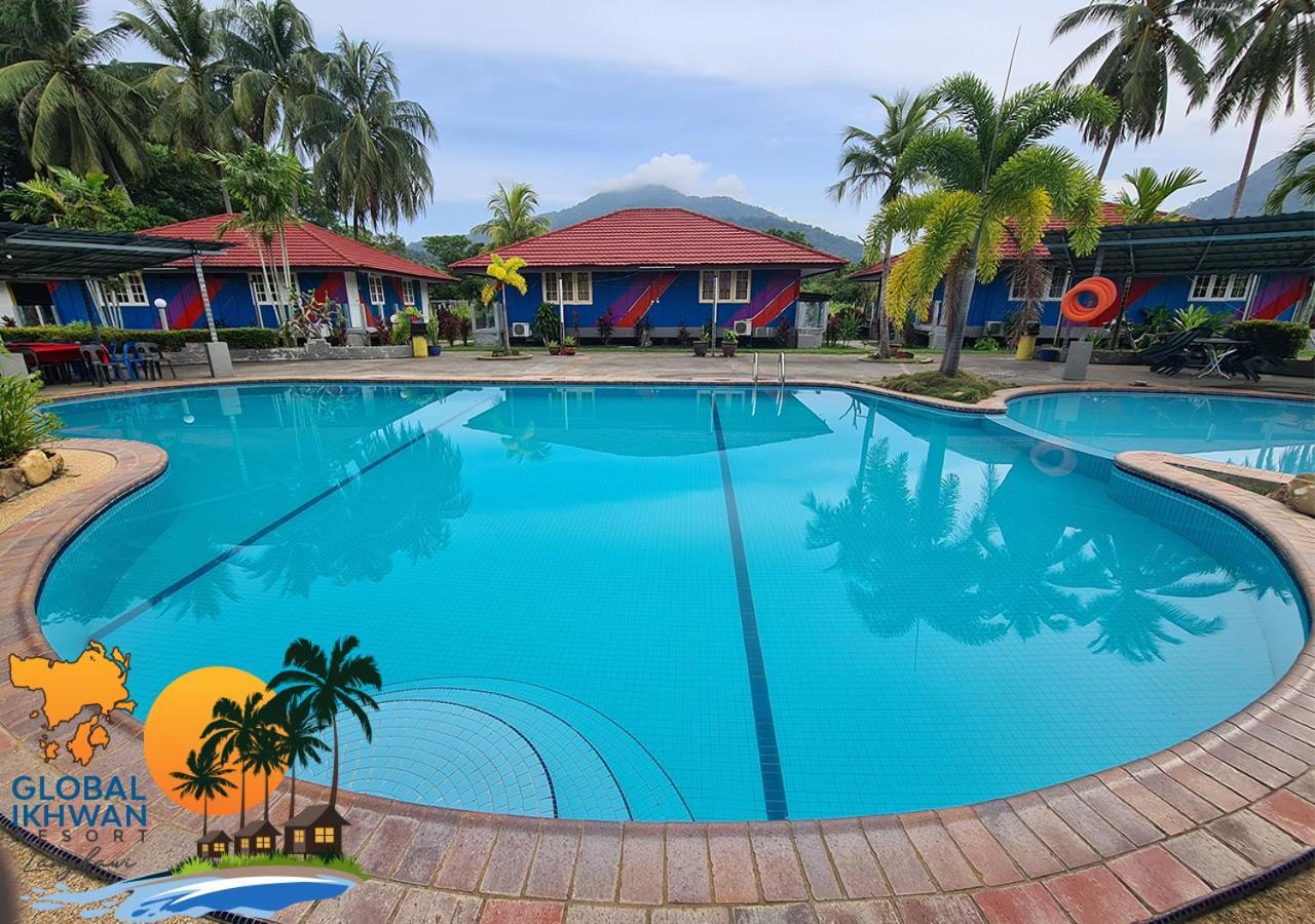 Global Ikhwan Resort Kuah Buitenkant foto
